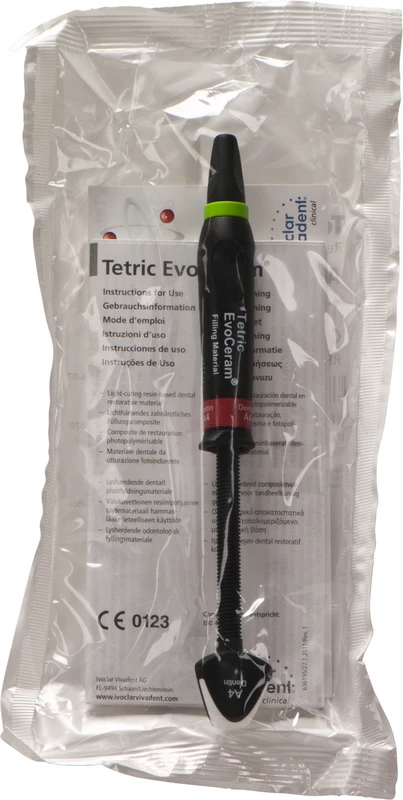 Tetric® EvoCeram  Spritze  3 g dentin A4