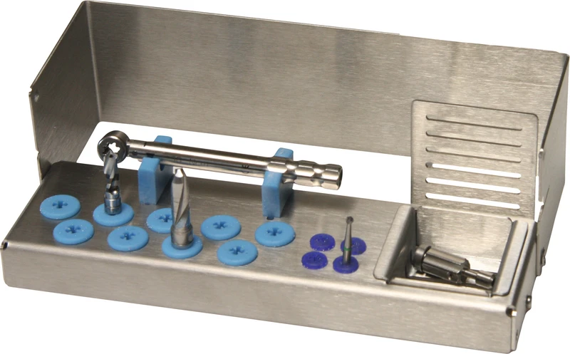 IMPLANT PLUG'IN N° 2  Stück  für 13 Instrumente und 1 Ratsche, 15 x 4,5 x 5 cm