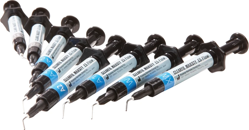 CLEARFIL MAJESTY ES Flow  Packung  2,7 g Spritze low B2, 15 Applikationsspitzen