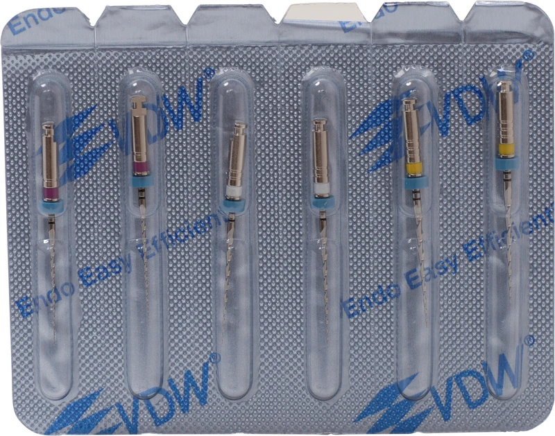 Mtwo®  Blisterpackung  6 Instrumente (2 x 10\.04, 2 x 15\.05, 2 x 20\.06) 21 mm