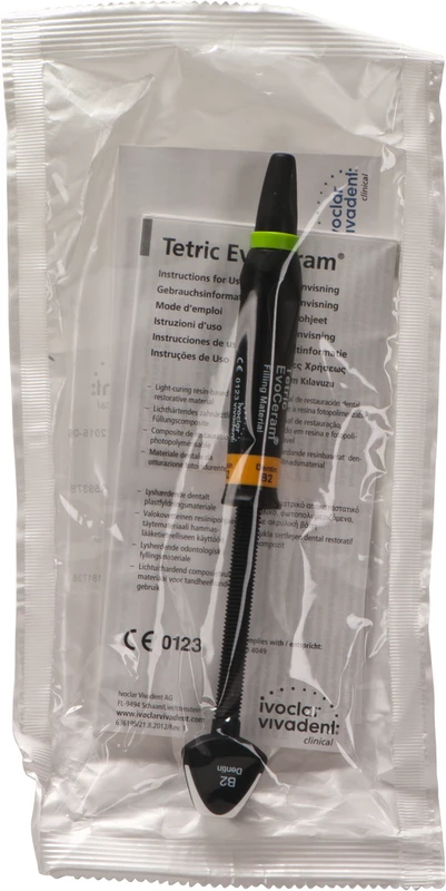 Tetric® EvoCeram  Spritze  3 g dentin B2