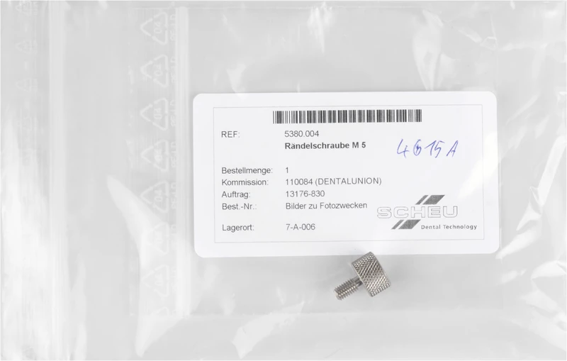 Rändelschraube  Stück  M5